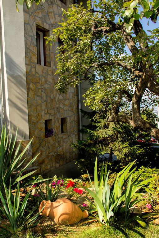 Pontica Homestay